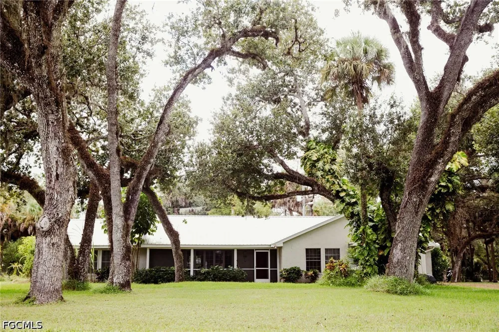 County Rd 78 Fort Denaud, FL 33935