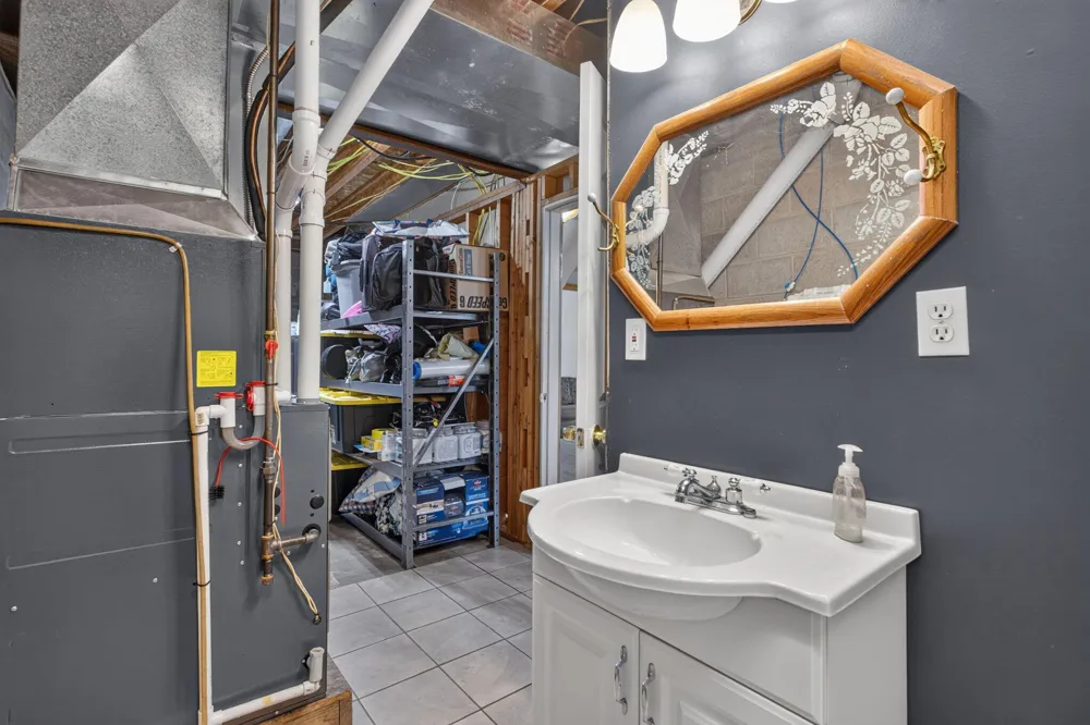 4722 Root Station Road Jackson, MI 49201