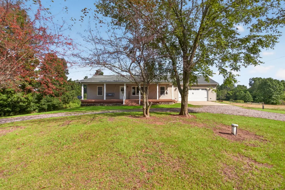 4722 Root Station Road Jackson, MI 49201