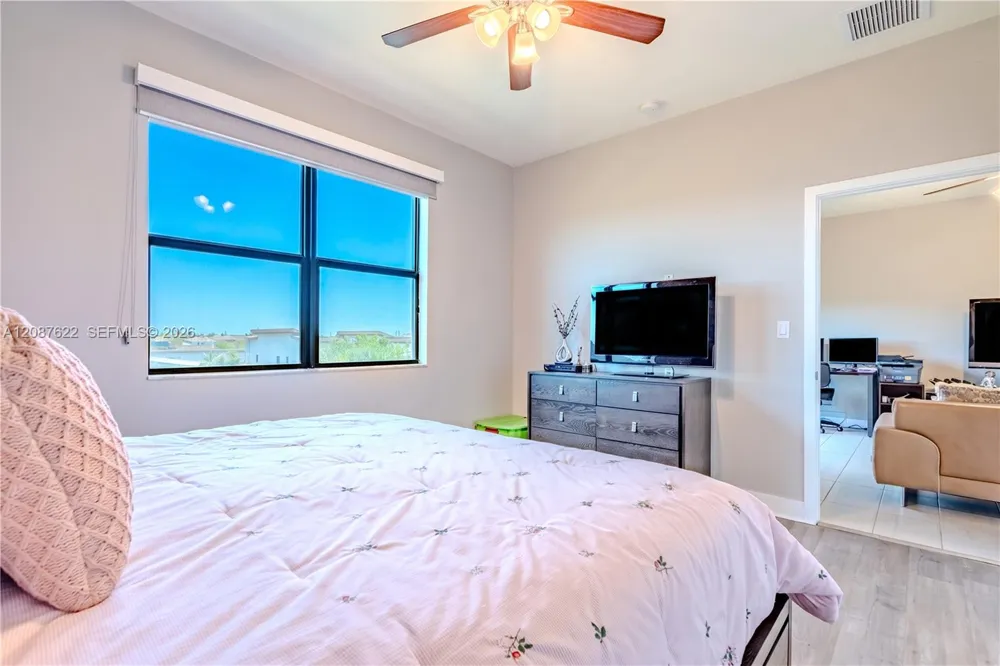 7809 NW 104th Ave #31 Doral, FL 33178