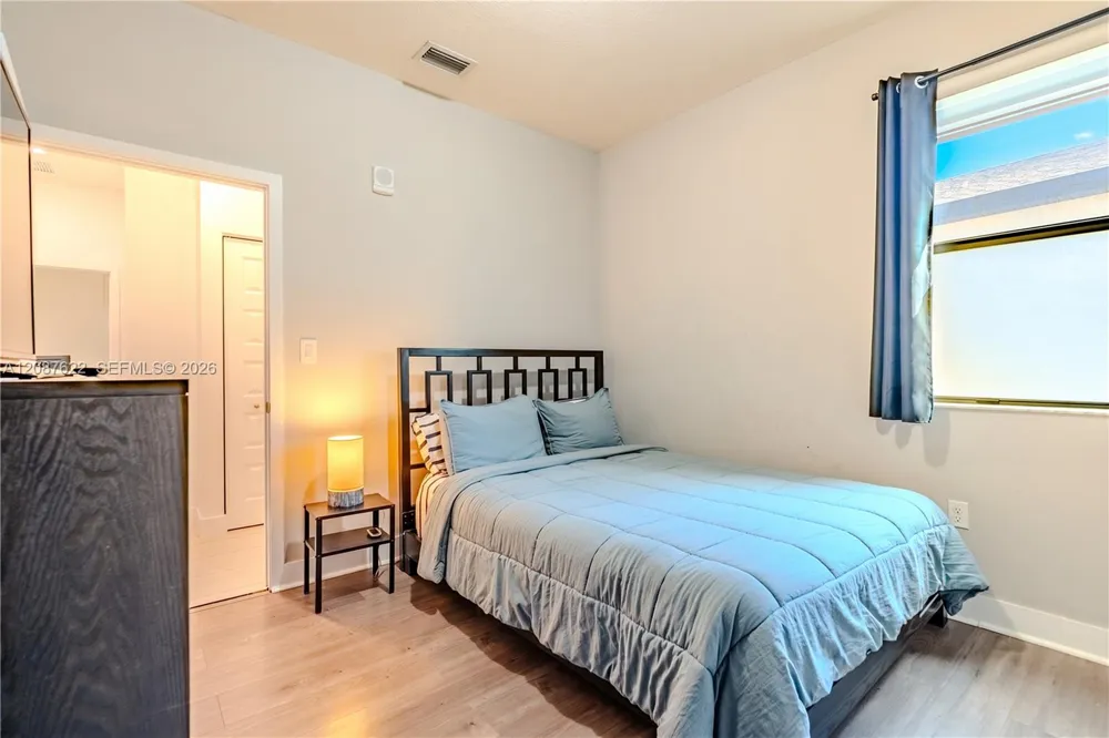 7809 NW 104th Ave #31 Doral, FL 33178