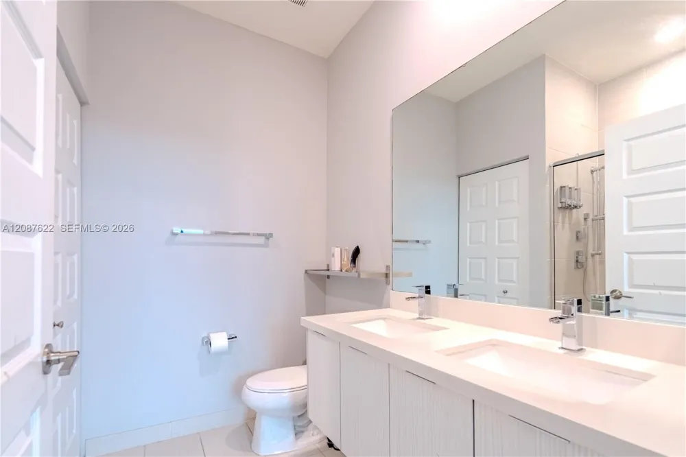 7809 NW 104th Ave #31 Doral, FL 33178