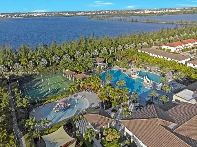 7809 NW 104th Ave #31 Doral, FL 33178