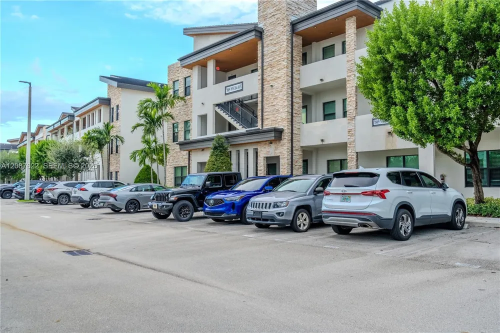 7809 NW 104th Ave #31 Doral, FL 33178