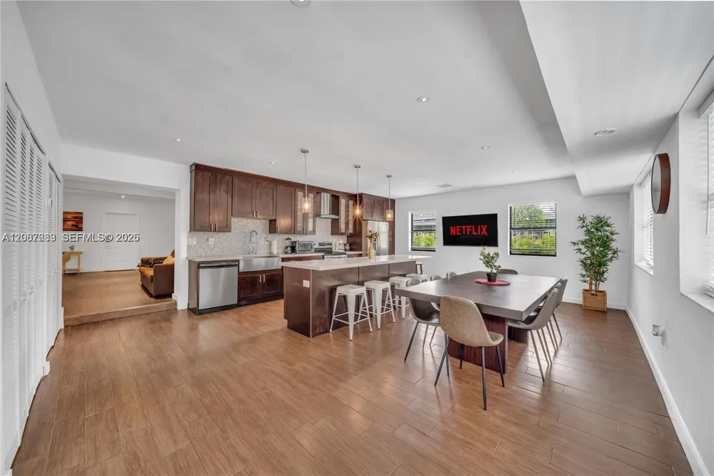 710 NE 141st St North Miami, FL 33161