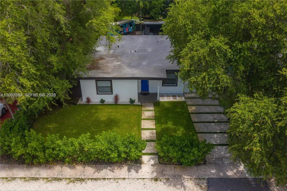 710 NE 141st St North Miami, FL 33161