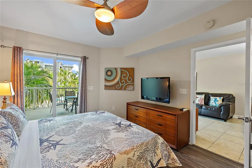 11605 GULF BOULEVARD #203 Treasure Island, FL 33706