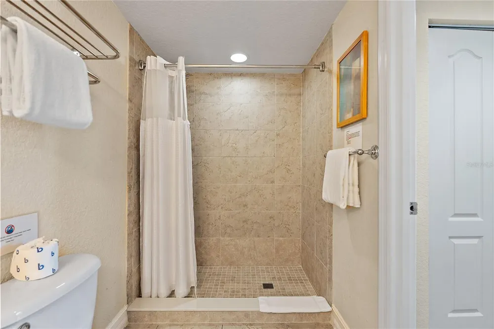 11605 GULF BOULEVARD #203 Treasure Island, FL 33706