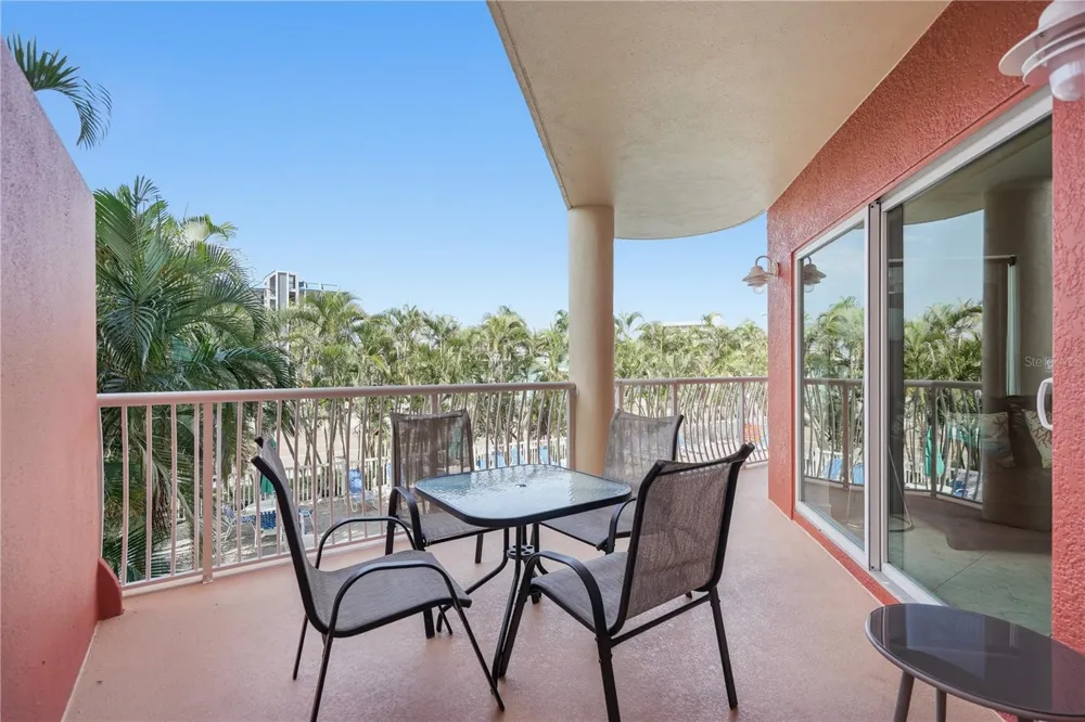 11605 GULF BOULEVARD #203 Treasure Island, FL 33706