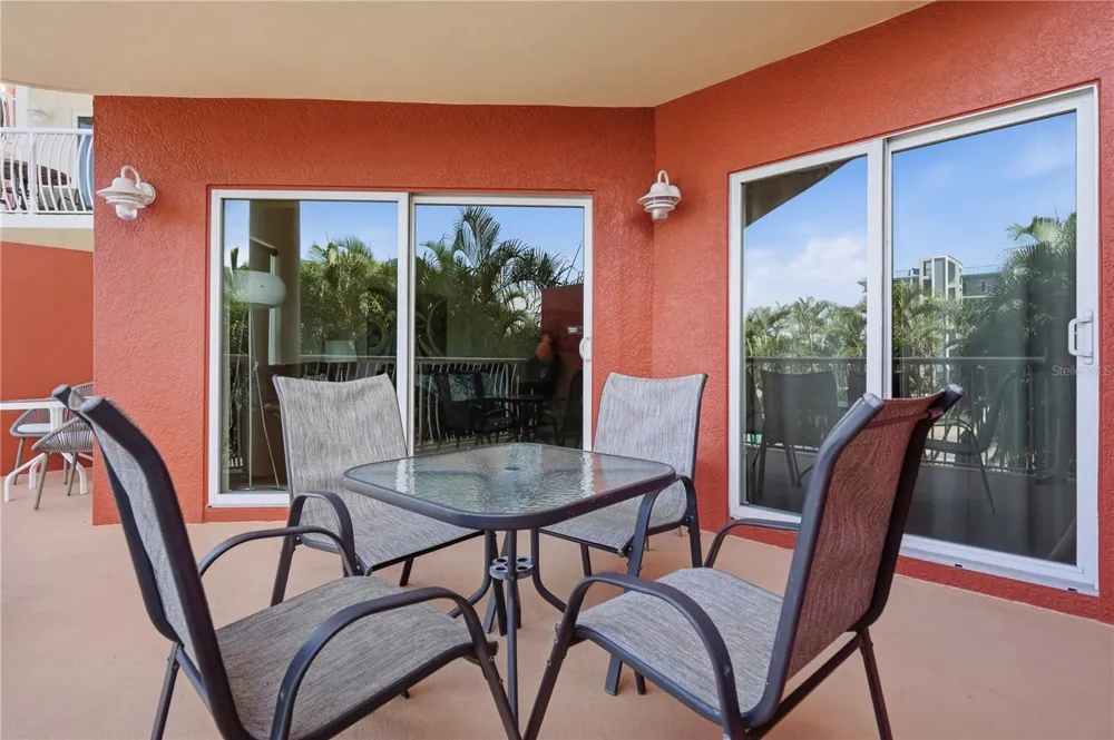 11605 GULF BOULEVARD #203 Treasure Island, FL 33706