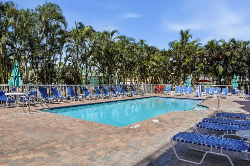 11605 GULF BOULEVARD #203 Treasure Island, FL 33706