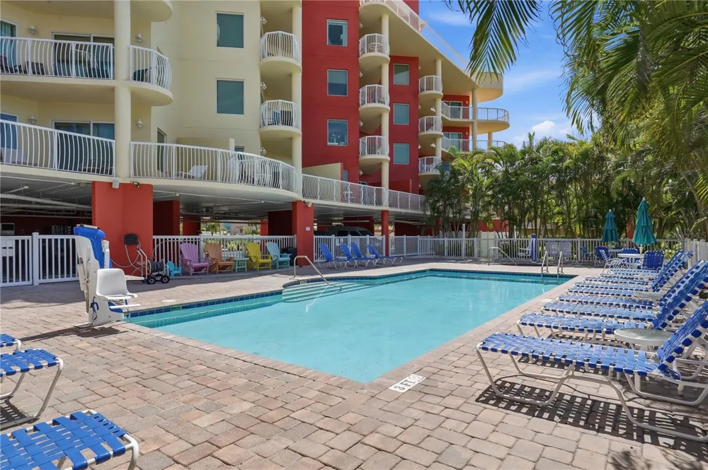 11605 GULF BOULEVARD #203 Treasure Island, FL 33706