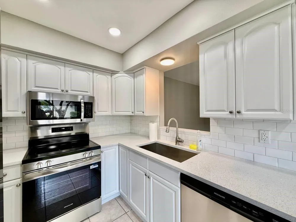 16596 BRIGADOON DRIVE Tampa, FL 33618