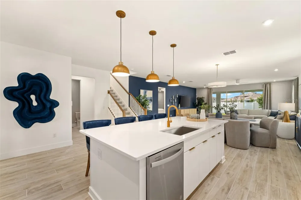 9659 PEACE DRIVE Orlando, FL 32832