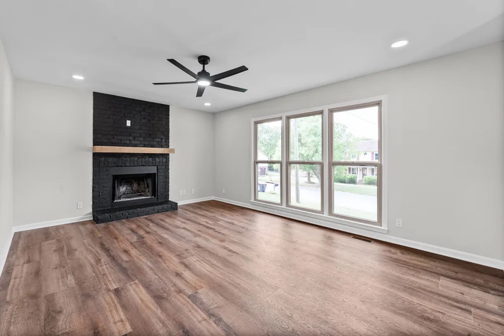 2161 Amadeus Dr Clarksville, TN 37040