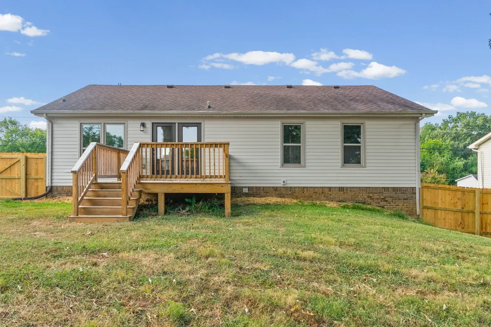 2161 Amadeus Dr Clarksville, TN 37040