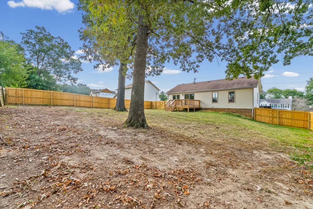 2161 Amadeus Dr Clarksville, TN 37040