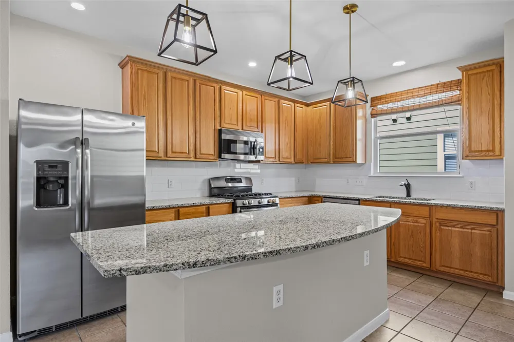 5881 Fergus Kyle, TX 78640