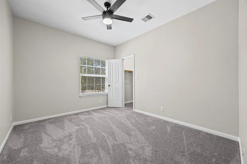 5881 Fergus Kyle, TX 78640
