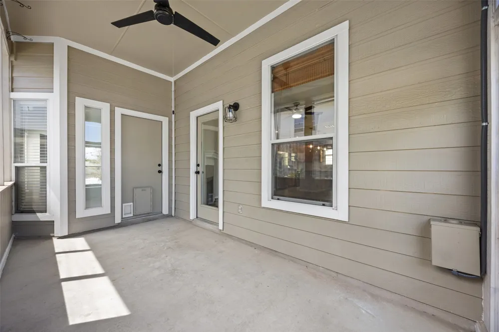 5881 Fergus Kyle, TX 78640