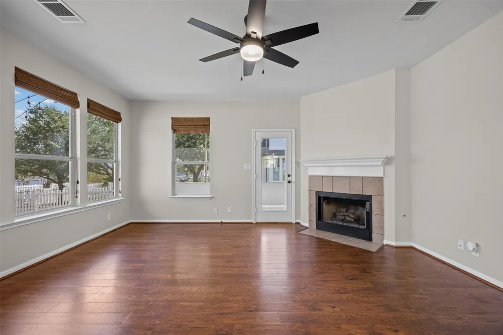 5881 Fergus Kyle, TX 78640