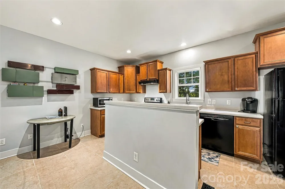 14 Summit Circle Hendersonville, NC 28739