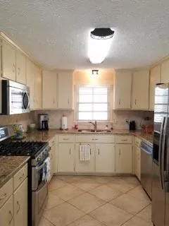 1829 Hardman Lane Woodstock, GA 30188