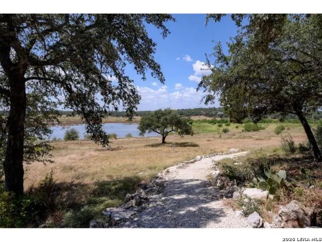 3811 POTTERS CREEK RD Canyon Lake, TX 78133