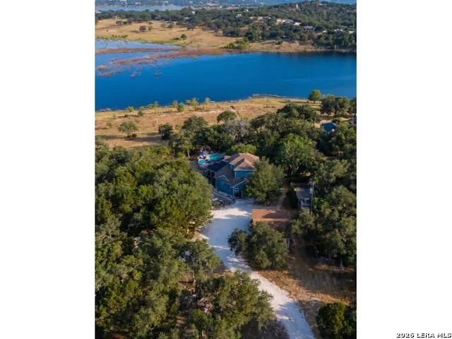 3811 POTTERS CREEK RD Canyon Lake, TX 78133
