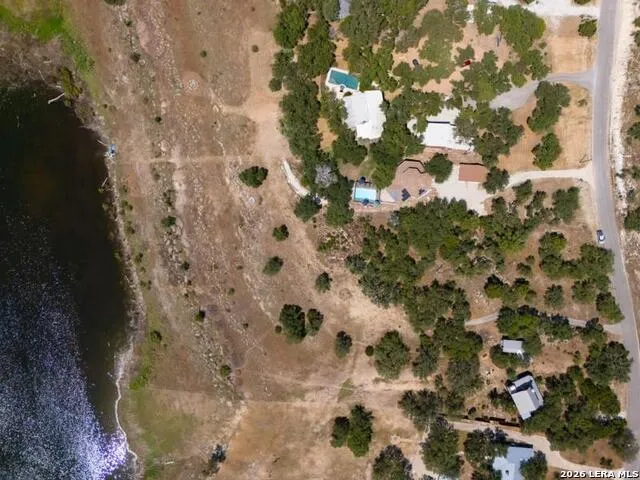 3811 POTTERS CREEK RD Canyon Lake, TX 78133