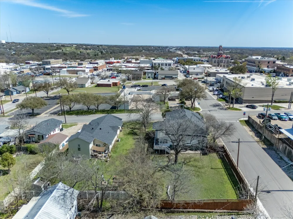 107 Alamo Street Weatherford, TX 76086