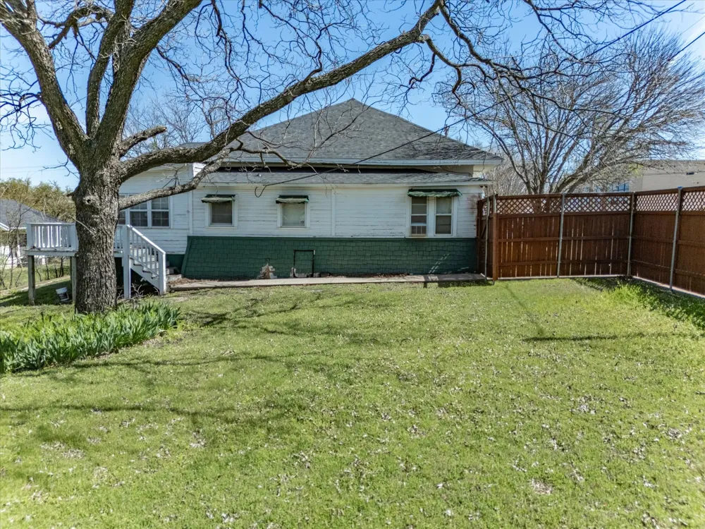 107 Alamo Street Weatherford, TX 76086