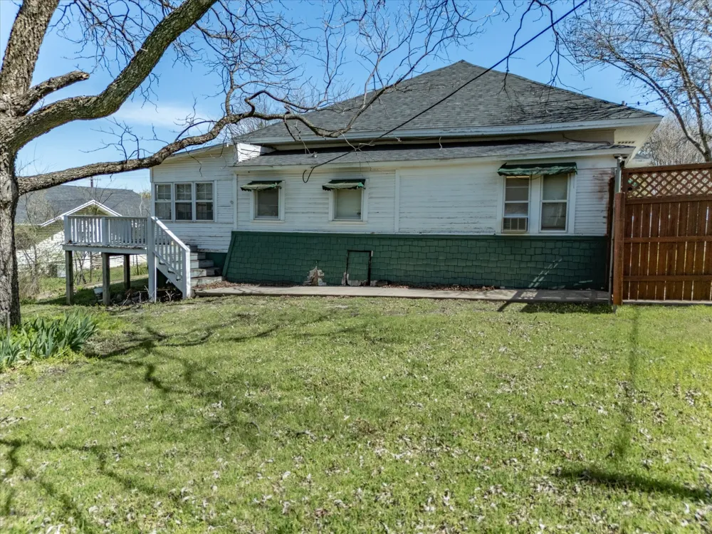 107 Alamo Street Weatherford, TX 76086
