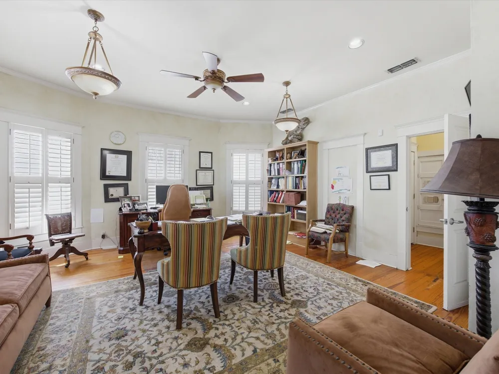 107 Alamo Street Weatherford, TX 76086