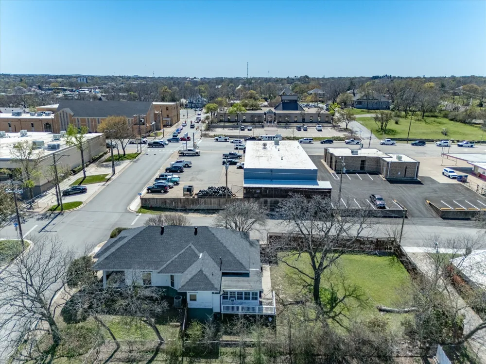107 Alamo Street Weatherford, TX 76086