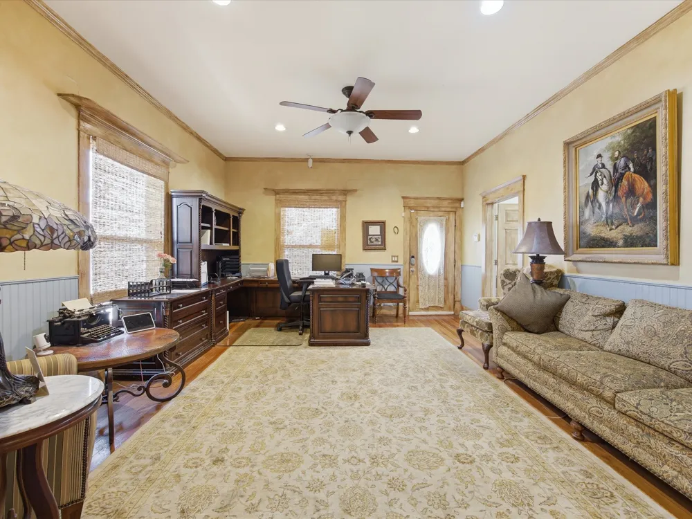 107 Alamo Street Weatherford, TX 76086