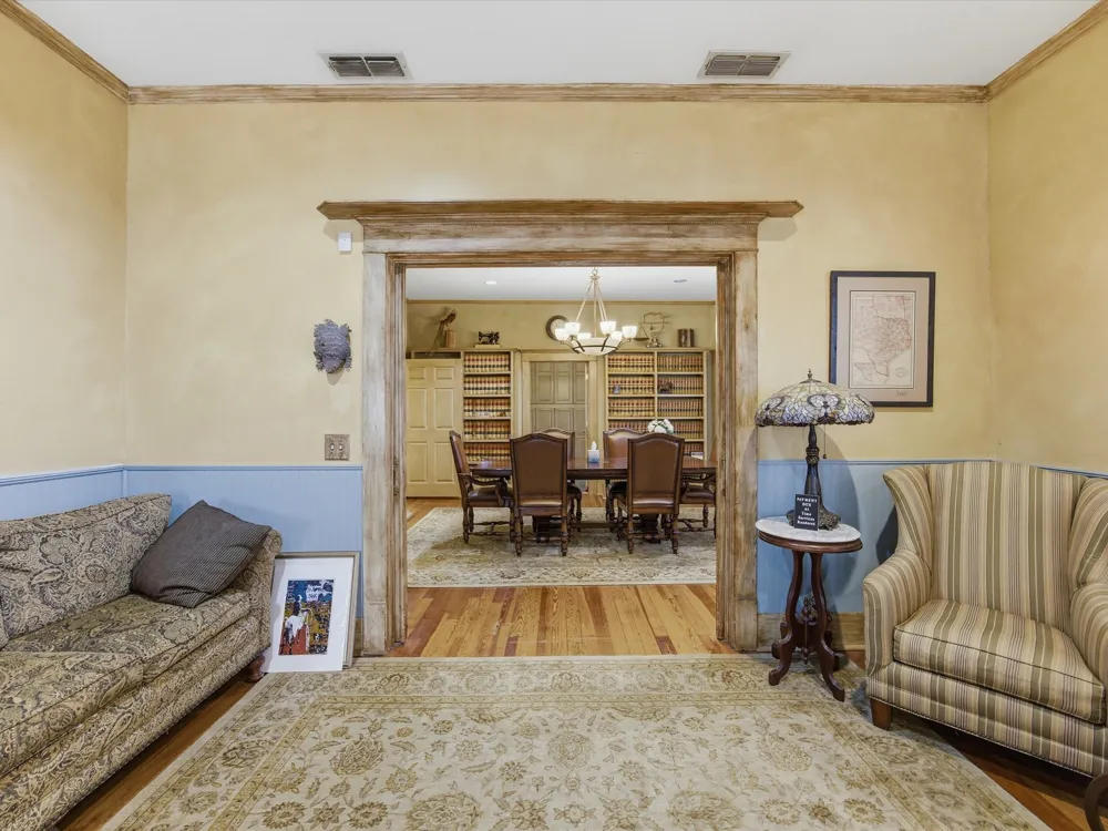 107 Alamo Street Weatherford, TX 76086