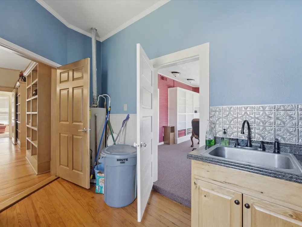 107 Alamo Street Weatherford, TX 76086