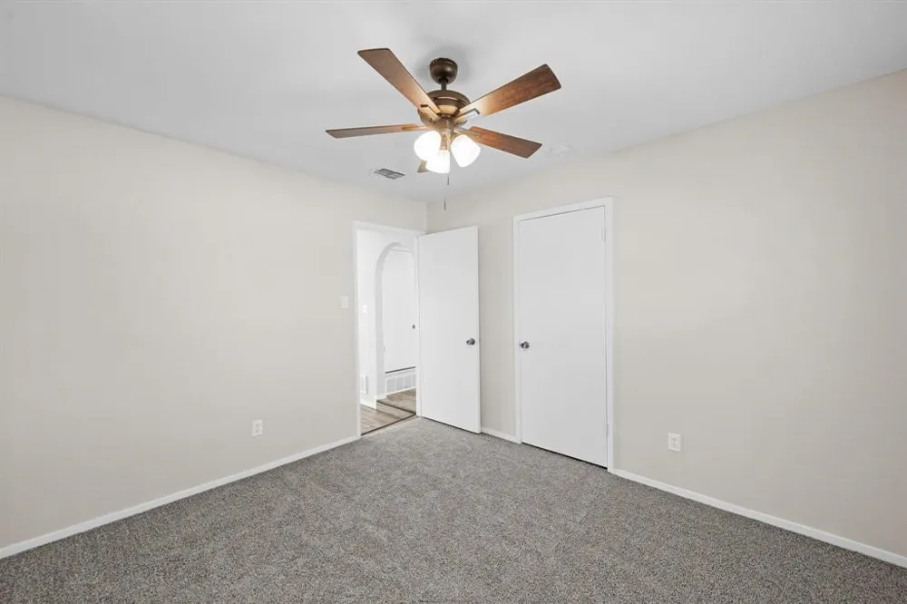 2001 San Jacinto Drive Arlington, TX 76012