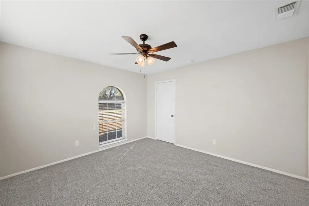2001 San Jacinto Drive Arlington, TX 76012