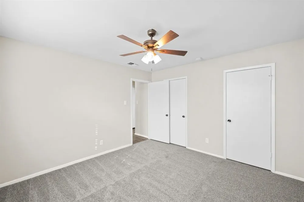 2001 San Jacinto Drive Arlington, TX 76012