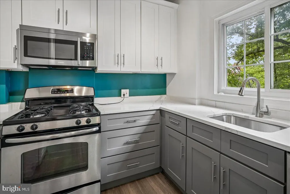 3506 MARTHA CUSTIS DRIVE Alexandria, VA 22302