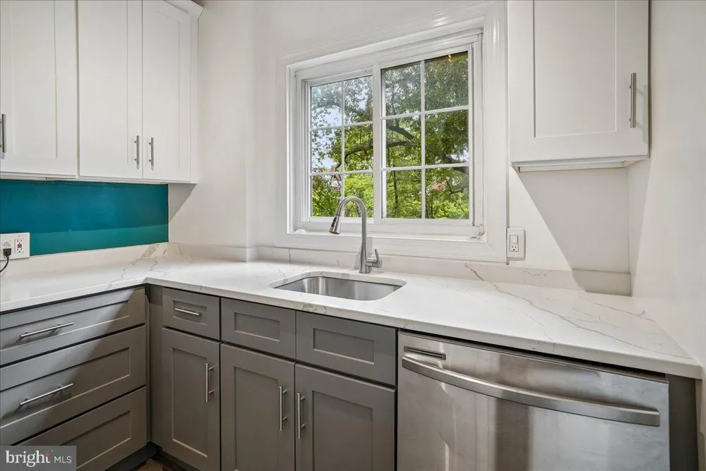 3506 MARTHA CUSTIS DRIVE Alexandria, VA 22302
