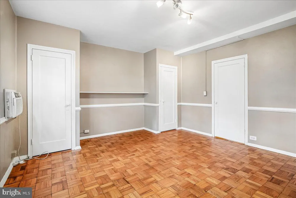 3506 MARTHA CUSTIS DRIVE Alexandria, VA 22302