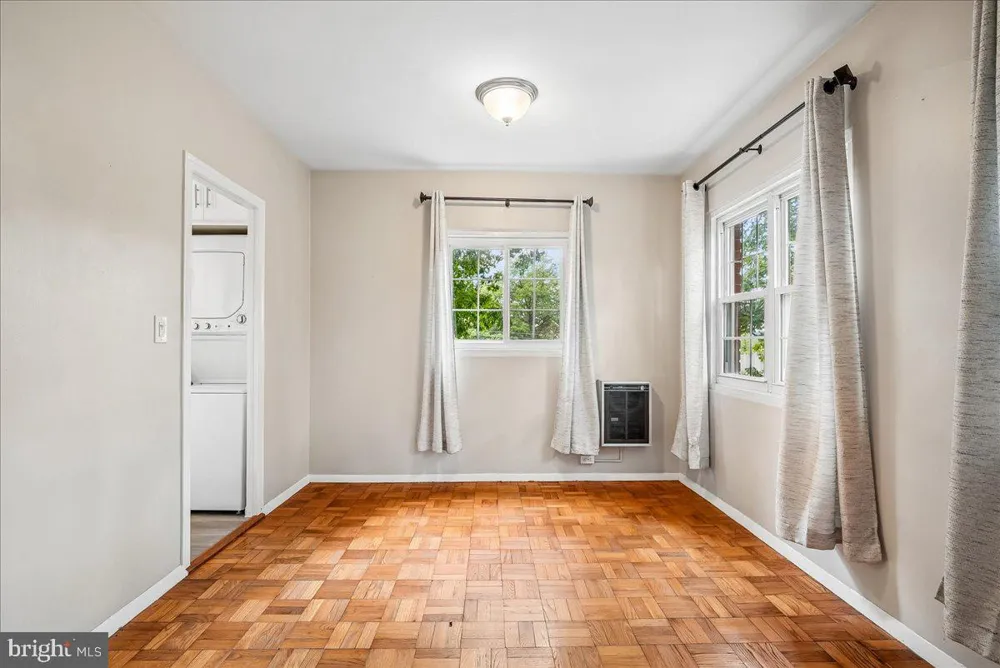 3506 MARTHA CUSTIS DRIVE Alexandria, VA 22302