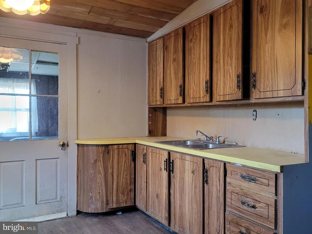 255 UNION STREET Millersburg, PA 17061