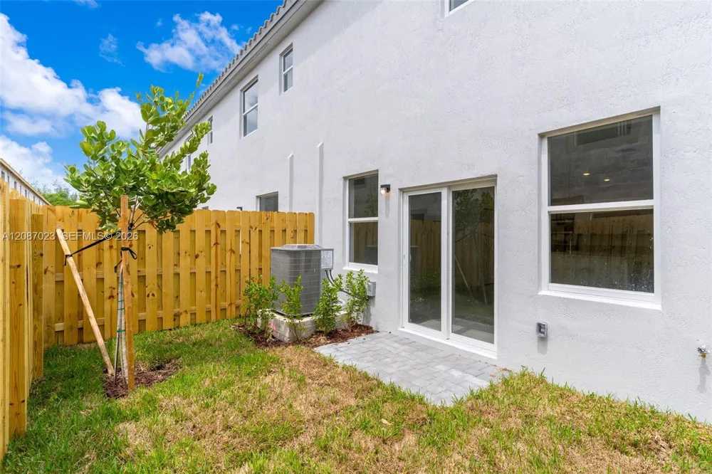 1125 SE 3rd Street Florida City, FL 33034