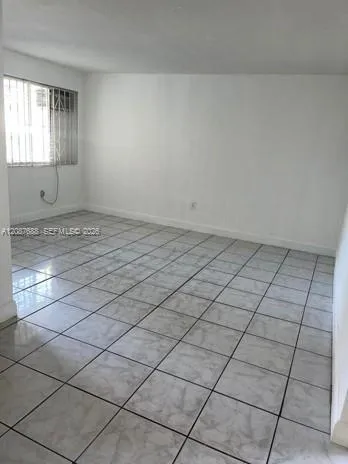 1895 NW 35th St Miami, FL 33142
