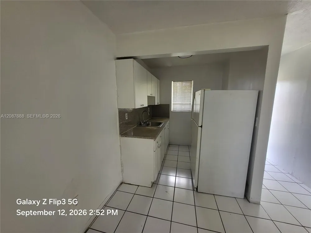1895 NW 35th St Miami, FL 33142