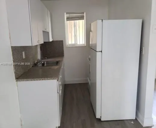 1895 NW 35th St Miami, FL 33142
